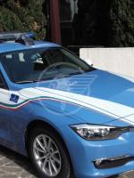 Reagisce agli agenti e s'inguaia Reagisce agli agenti e s'inguaia