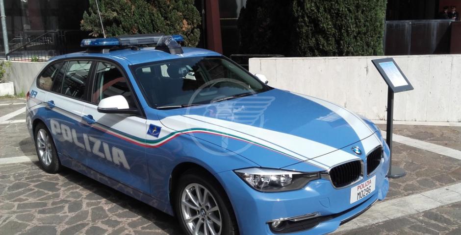 Reagisce agli agenti e s'inguaia Reagisce agli agenti e s'inguaia