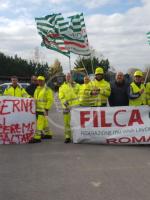 Edilizia, operai a rischio lavoro Edilizia, operai a rischio lavoro
