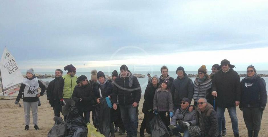 Spiaggia ripulita Spiaggia ripulita