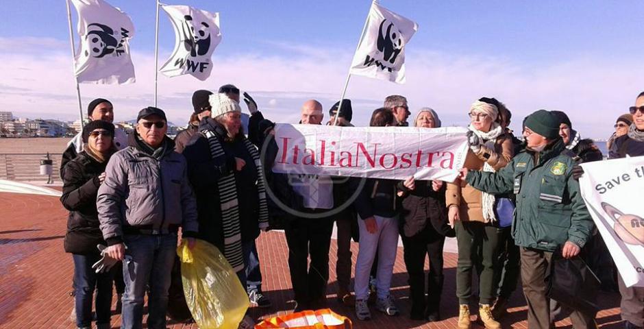 Spiaggia ripulita Spiaggia ripulita