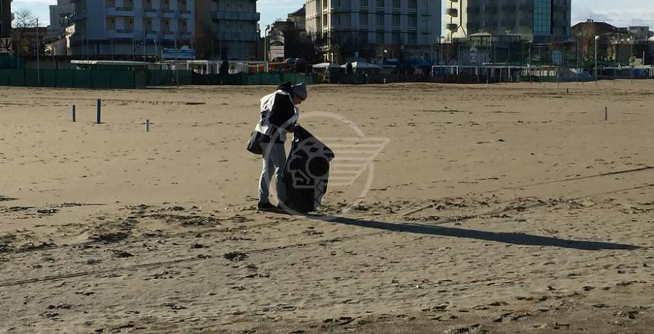 Spiaggia ripulita Spiaggia ripulita