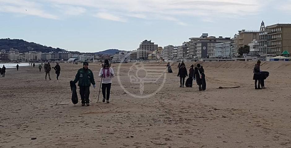 Spiaggia ripulita Spiaggia ripulita