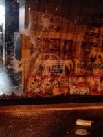 Ladro minorenne nel negozio di giocattoli Ladro minorenne nel negozio di giocattoli