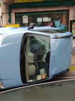 Panda si ribalta prima della rotonda di viale Tripoli Panda si ribalta prima della rotonda di viale Tripoli