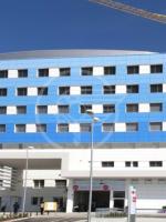 Cade dalla sedia a rotelle nel sottopasso: è grave Cade dalla sedia a rotelle nel sottopasso: è grave