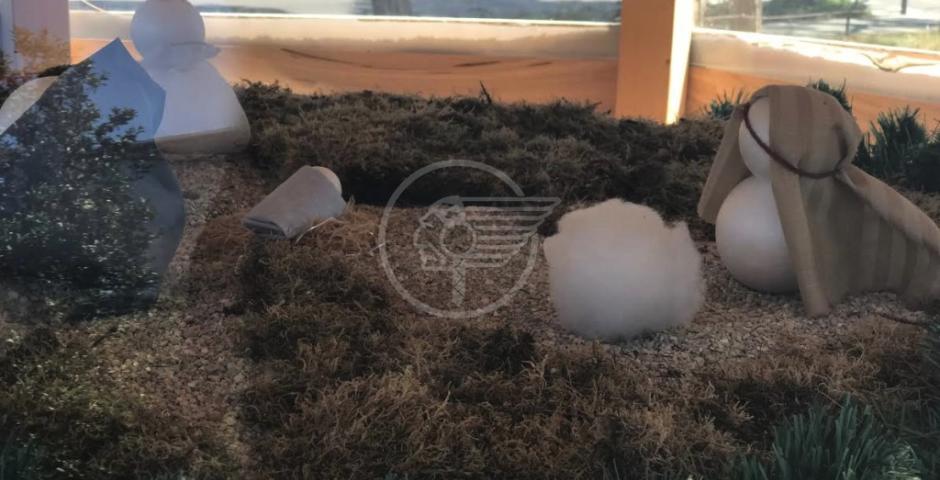 Al Borgo San Giuliano il presepe "resiste" anche in estate Al Borgo San Giuliano il presepe "resiste" anche in estate