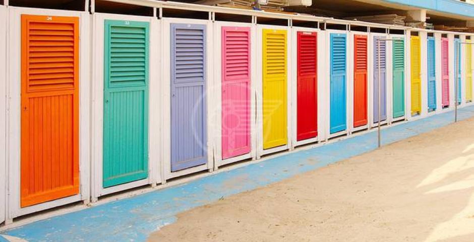 Filmati nella cabina di un Bagno di Marina Centro Filmati nella cabina di un Bagno di Marina Centro