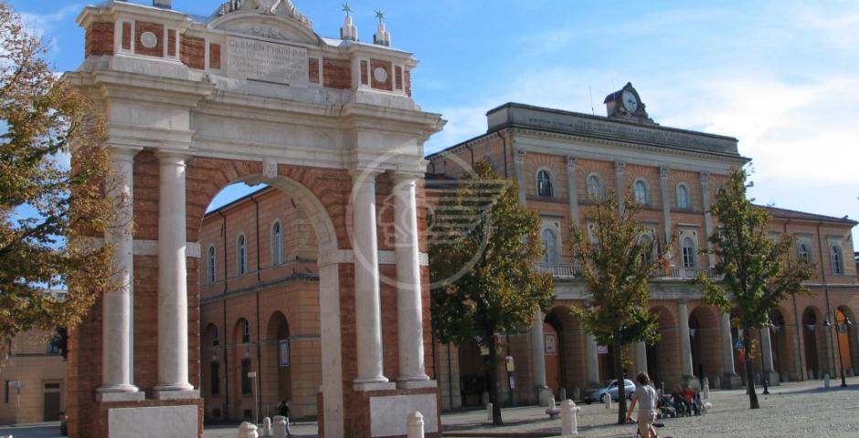 Vicario (Fi): i "denudati" sono proprio gli attori della sinistra locale Vicario (Fi): i "denudati" sono proprio gli attori della sinistra locale