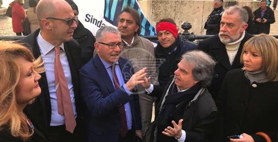 Vietina (Fi): "Occorrono misure urgenti per tutelare i balneari" Vietina (Fi): "Occorrono misure urgenti per tutelare i balneari"