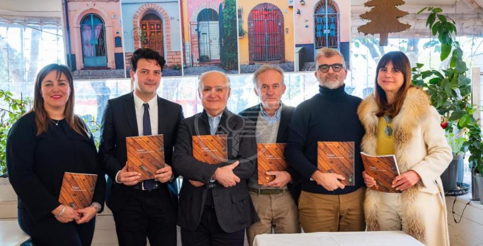 Il Borgo, le porte, le foto di Salvatori Il Borgo, le porte, le foto di Salvatori