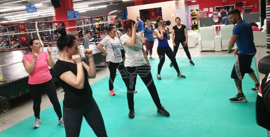 Corsi e seminari per aiutare le donne a difendersi Corsi e seminari per aiutare le donne a difendersi