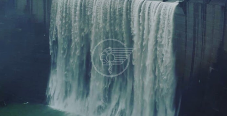 Meraviglioso vedere la diga di Ridracoli che tracima Meraviglioso vedere la diga di Ridracoli che tracima