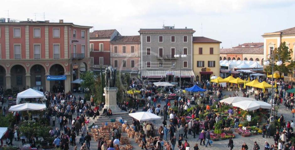 Fiera di S. Michele senza plastica: occhio alle sanzioni Fiera di S. Michele senza plastica: occhio alle sanzioni