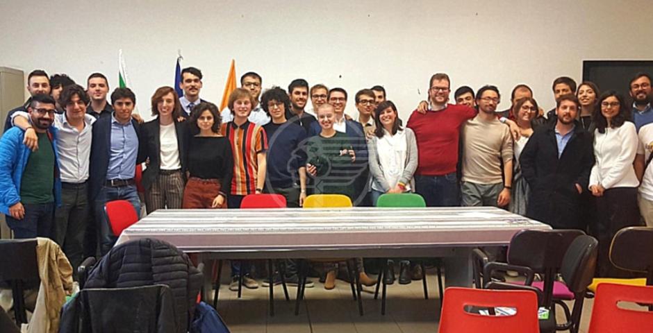 I Giovani Democratici criticano la scelta di Matteo Renzi: "Noi non ci stiamo" I Giovani Democratici criticano la scelta di Matteo Renzi: "Noi non ci stiamo"