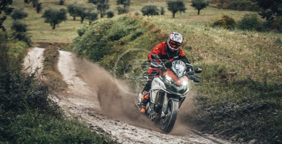 Partita la Transitalia Marathon di mototurismo Partita la Transitalia Marathon di mototurismo