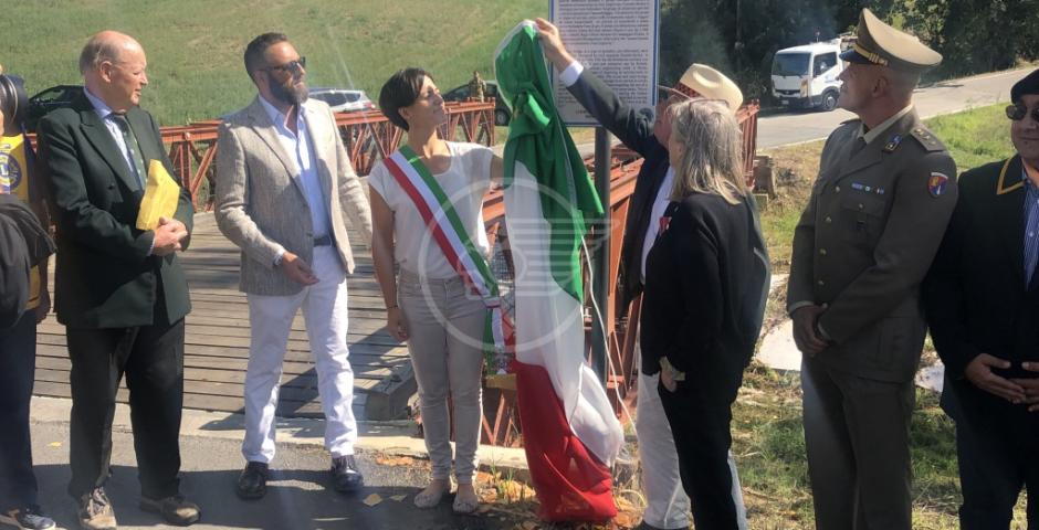 Scoperta targa bilingue sul Ponte Bailey di Verucchio Scoperta targa bilingue sul Ponte Bailey di Verucchio