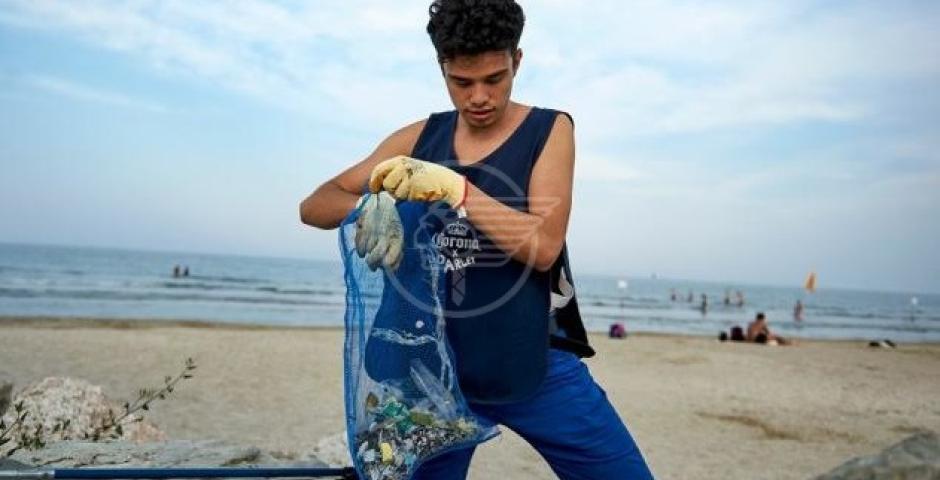 Spiaggia libera ripulita: missione compiuta Spiaggia libera ripulita: missione compiuta