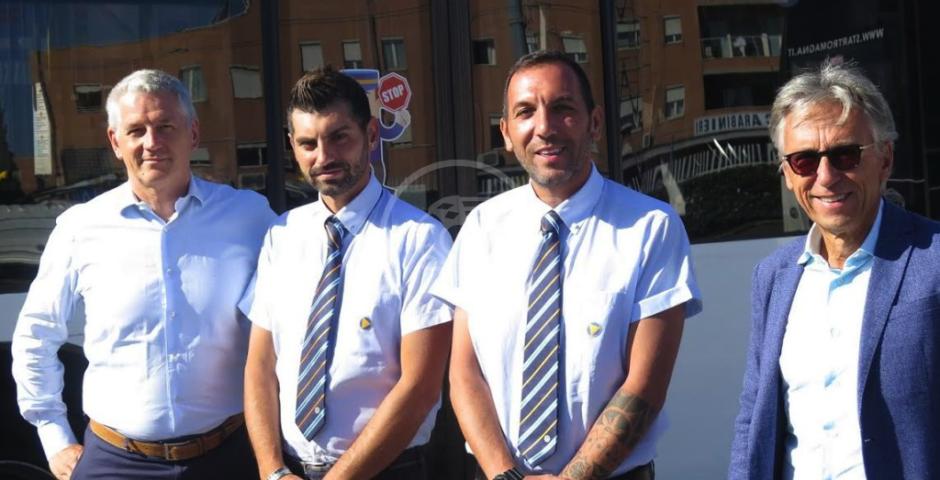 Start ringrazia i due autisti che hanno ritrovato lo smartphone perso da un turista Start ringrazia i due autisti che hanno ritrovato lo smartphone perso da un turista