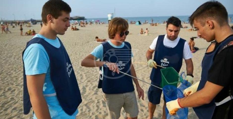 Spiaggia libera ripulita: missione compiuta Spiaggia libera ripulita: missione compiuta