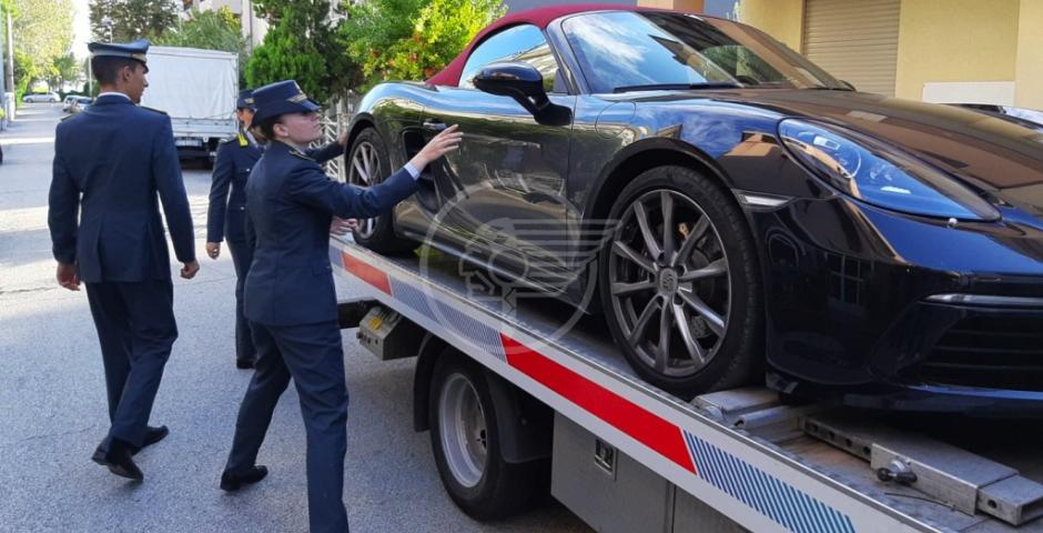 Una famiglia di albergatori nel mirino della Finanza Una famiglia di albergatori nel mirino della Finanza