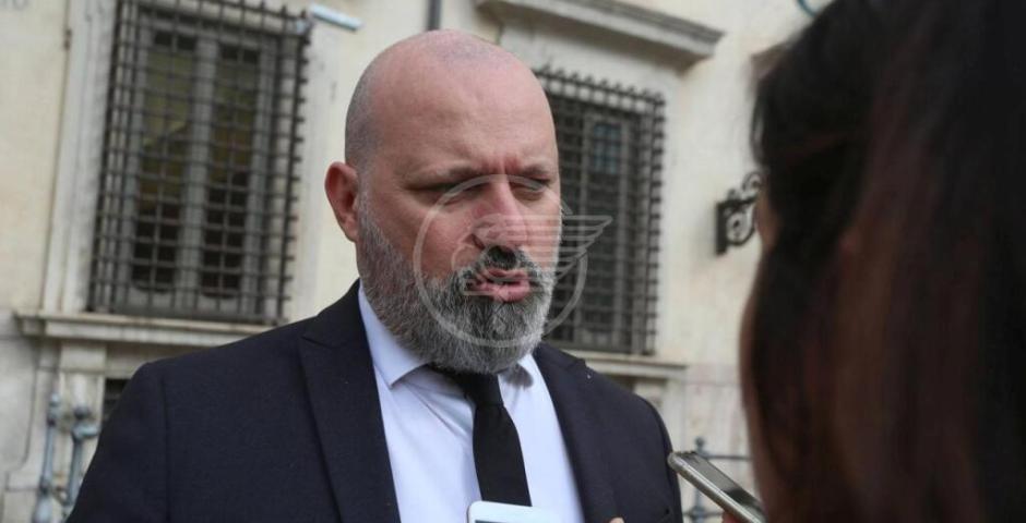 Bonaccini batte cassa e chiede 5 euro via mail e su facebook Bonaccini batte cassa e chiede 5 euro via mail e su facebook