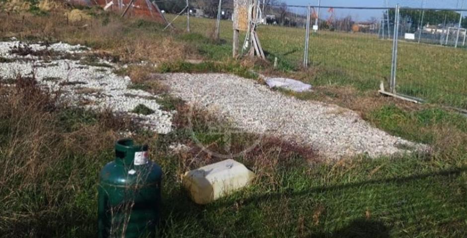 "Nell'area della scuola di Canonica sta succedendo di tutto" "Nell'area della scuola di Canonica sta succedendo di tutto"