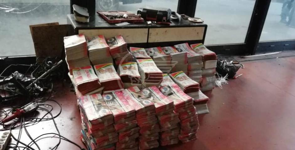 Indagini su 24 pakistani trovati in un magazzino Indagini su 24 pakistani trovati in un magazzino