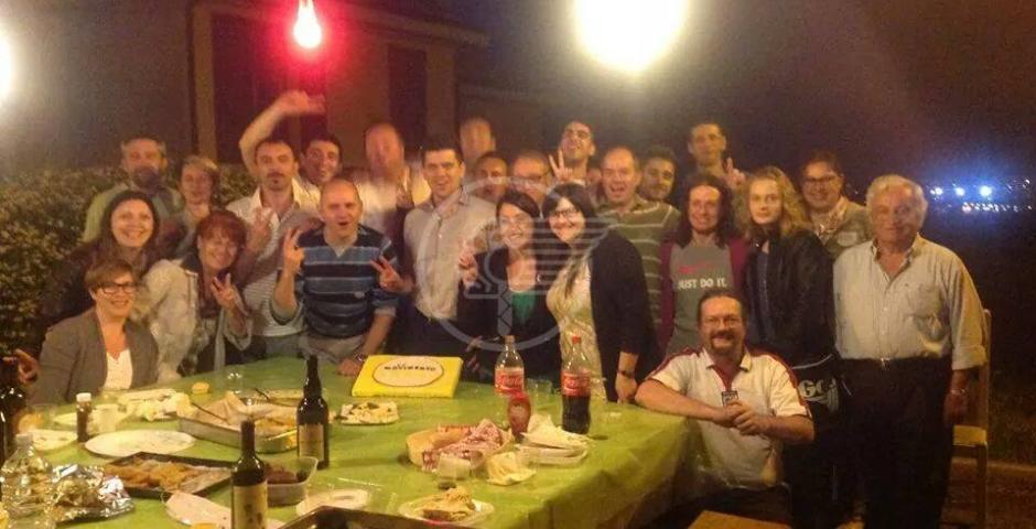 Una Bandiera del M5S là dove doveva sorgere il centro commerciale poi bocciato Una Bandiera del M5S là dove doveva sorgere il centro commerciale poi bocciato