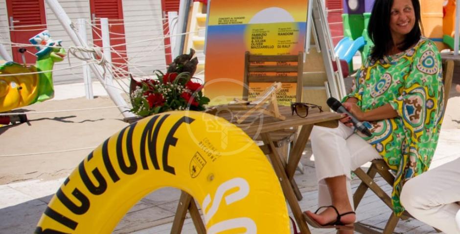 Gli auguri di Ferragosto del sindaco Tosi alla città  Gli auguri di Ferragosto del sindaco Tosi alla città