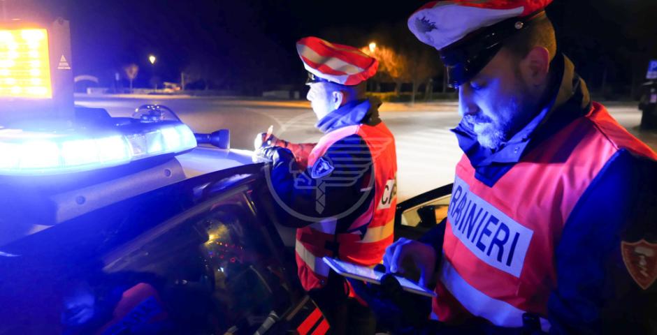 Litiga con l'albergatore e aggredisce i carabinieri: arrestato Litiga con l'albergatore e aggredisce i carabinieri: arrestato