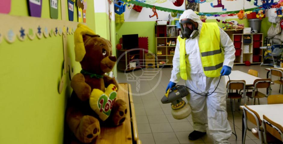 Riaperta la scuola d'infanzia dopo il contagio di due bimbi Riaperta la scuola d'infanzia dopo il contagio di due bimbi