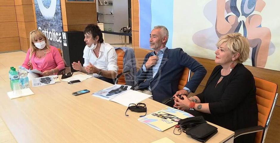 C'è anche Patti Smith tra i 12 eventi in programma all'Arena della Regina C'è anche Patti Smith tra i 12 eventi in programma all'Arena della Regina