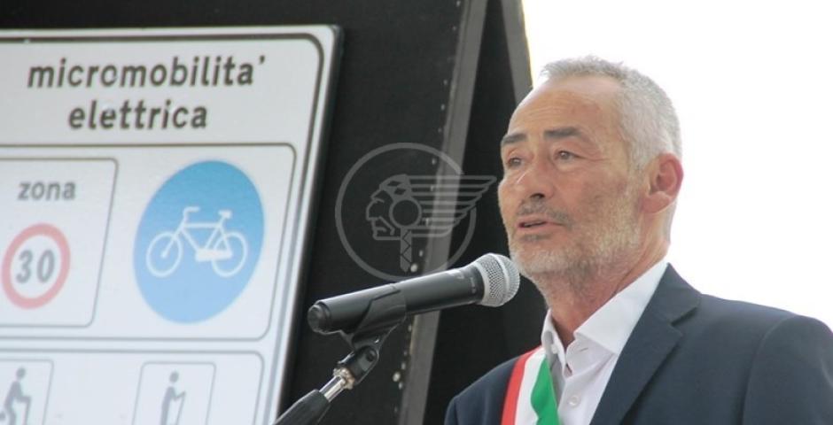 Conte esalta il lavoro di Gennari. Il sindaco: "Grato e pieno d'orgoglio" Conte esalta il lavoro di Gennari. Il sindaco: "Grato e pieno d'orgoglio"