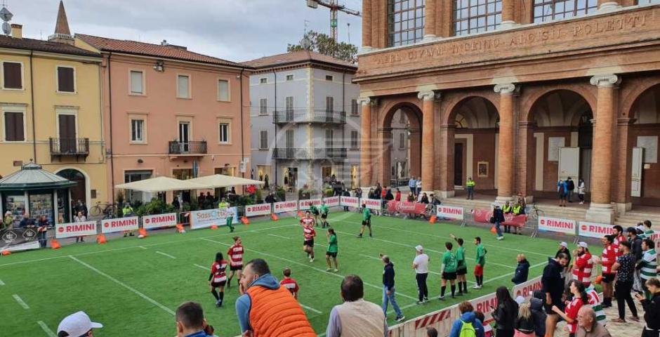 Rugby nelle ore della movida: uno spettacolo in pieno centro storico Rugby nelle ore della movida: uno spettacolo in pieno centro storico