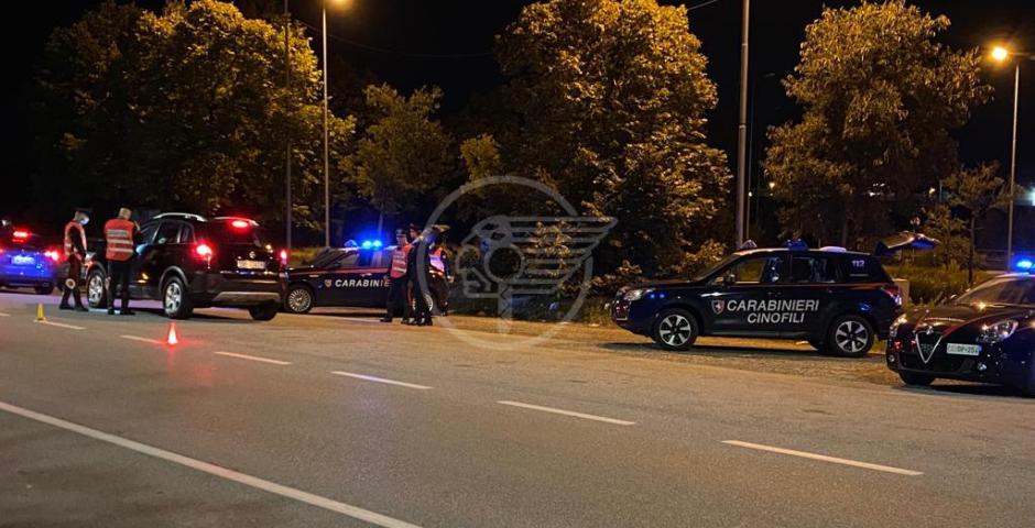 Dieci denunce nella zona sud, trovato un cliente senza green pass in un locale notturno Dieci denunce nella zona sud, trovato un cliente senza green pass in un locale notturno