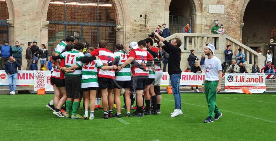 Rugby nelle ore della movida: uno spettacolo in pieno centro storico Rugby nelle ore della movida: uno spettacolo in pieno centro storico