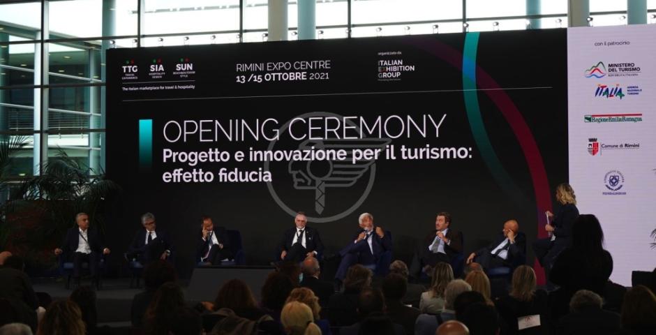 Inaugurato il TTG, i vertici del turismo al taglio del nastro Inaugurato il TTG, i vertici del turismo al taglio del nastro