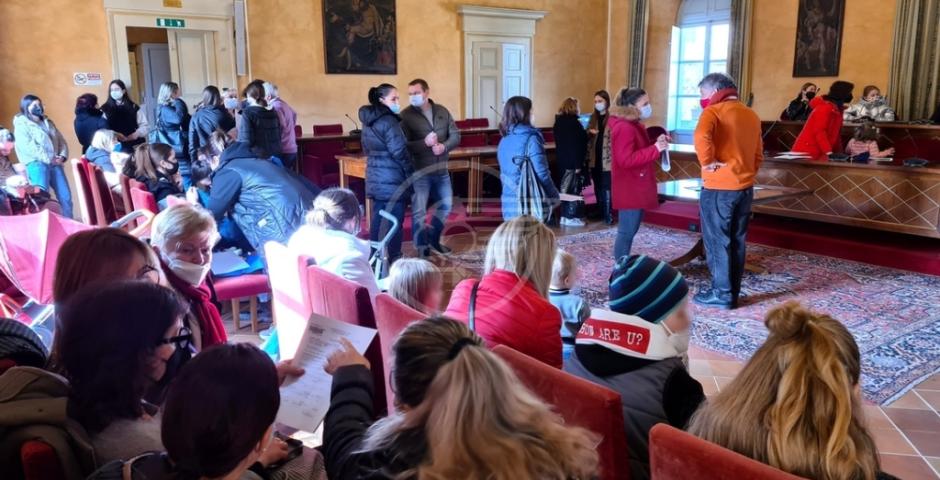 In Municipio un incontro con i profughi ucraini arrivati in queste settimane In Municipio un incontro con i profughi ucraini arrivati in queste settimane