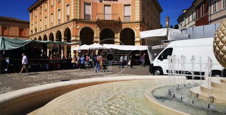 Lavori in piazza Ganganelli, da lunedì 21 si spostano 4 banchi del mercato del venerdì Lavori in piazza Ganganelli, da lunedì 21 si spostano 4 banchi del mercato del venerdì