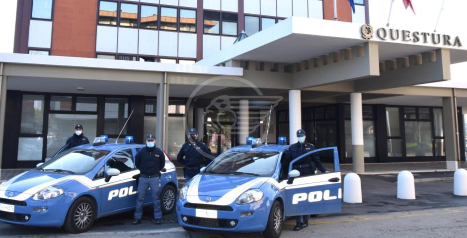 Progetto scuole 8 marzo: la Questura in primo piano Progetto scuole 8 marzo: la Questura in primo piano