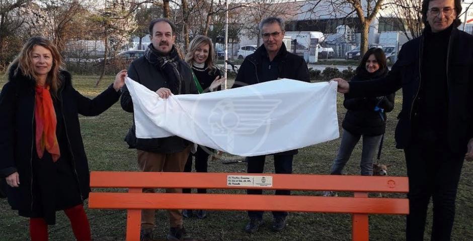 La panchina arancione per le donne ha una madrina d'eccezione: Amanda Sandrelli La panchina arancione per le donne ha una madrina d'eccezione: Amanda Sandrelli