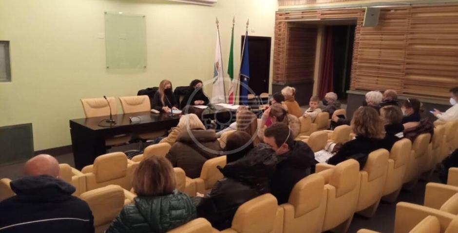 Spinelli: “Serve un decreto per destinare risorse direttamente alle famiglie che accolgono ucraini"  Spinelli: “Serve un decreto per destinare risorse direttamente alle famiglie che accolgono ucraini"