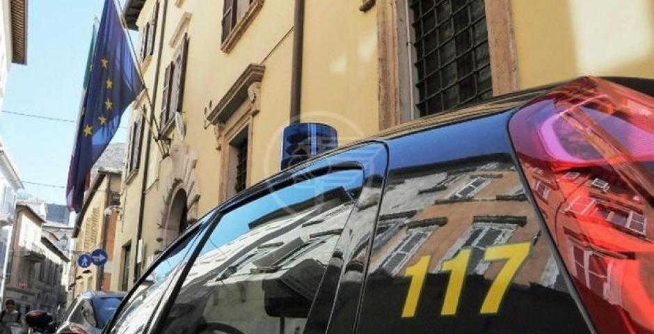 Guardia di Finanza scopre dipendenti 'in nero' in hotel: nei guai un'agenzia lavoro Guardia di Finanza scopre dipendenti 'in nero' in hotel: nei guai un'agenzia lavoro