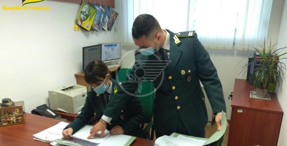 La Guardia di Finanza incontra l'Agenzia delle Entrate La Guardia di Finanza incontra l'Agenzia delle Entrate