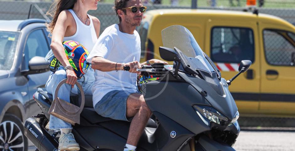 SPETTACOLO IN PISTA, OSPITI E GRANDE PUBBLICO NEL SABATO DELL’EMILIA – ROMAGNA ROUND DEL WORLDSBK   SPETTACOLO IN PISTA, OSPITI E GRANDE PUBBLICO NEL SABATO DELL’EMILIA – ROMAGNA ROUND DEL WORLDSBK