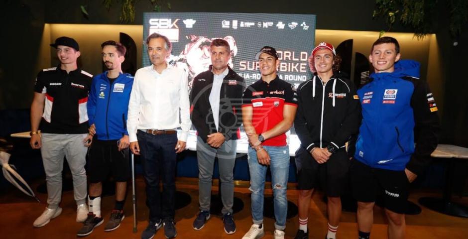 EMILIA-ROMAGNA ROUND: MOTO IN PISTA E FOLLA NEL PADDOCK, IL WEEKEND ENTRA NEL VIVO EMILIA-ROMAGNA ROUND: MOTO IN PISTA E FOLLA NEL PADDOCK, IL WEEKEND ENTRA NEL VIVO
