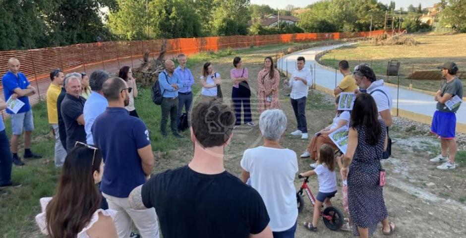 Ci vediamo al cantiere: buon successo per il primo incontro dedicato al parco Macabucco Ci vediamo al cantiere: buon successo per il primo incontro dedicato al parco Macabucco