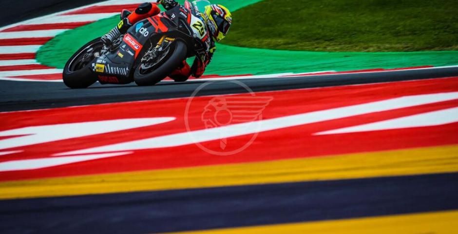 EMILIA-ROMAGNA ROUND: MOTO IN PISTA E FOLLA NEL PADDOCK, IL WEEKEND ENTRA NEL VIVO EMILIA-ROMAGNA ROUND: MOTO IN PISTA E FOLLA NEL PADDOCK, IL WEEKEND ENTRA NEL VIVO