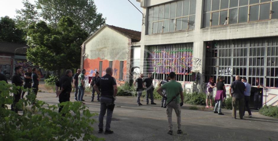 La Polizia di Stato passa al setaccio l'area ex Forlani: scoperti 8 abusivi La Polizia di Stato passa al setaccio l'area ex Forlani: scoperti 8 abusivi